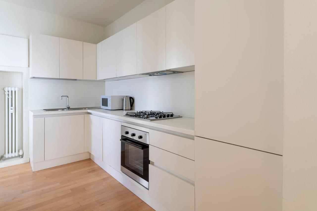 Casa Gramsci Luxury Apartment Pesaro Luaran gambar