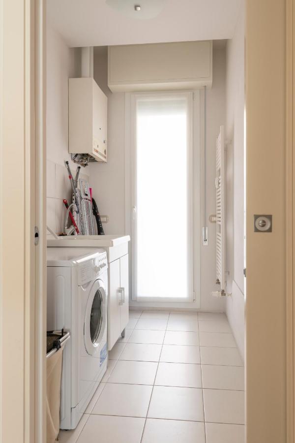 Casa Gramsci Luxury Apartment Pesaro Luaran gambar