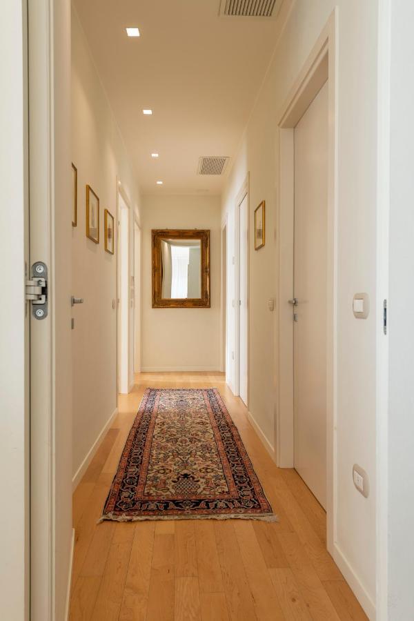 Casa Gramsci Luxury Apartment Pesaro Luaran gambar