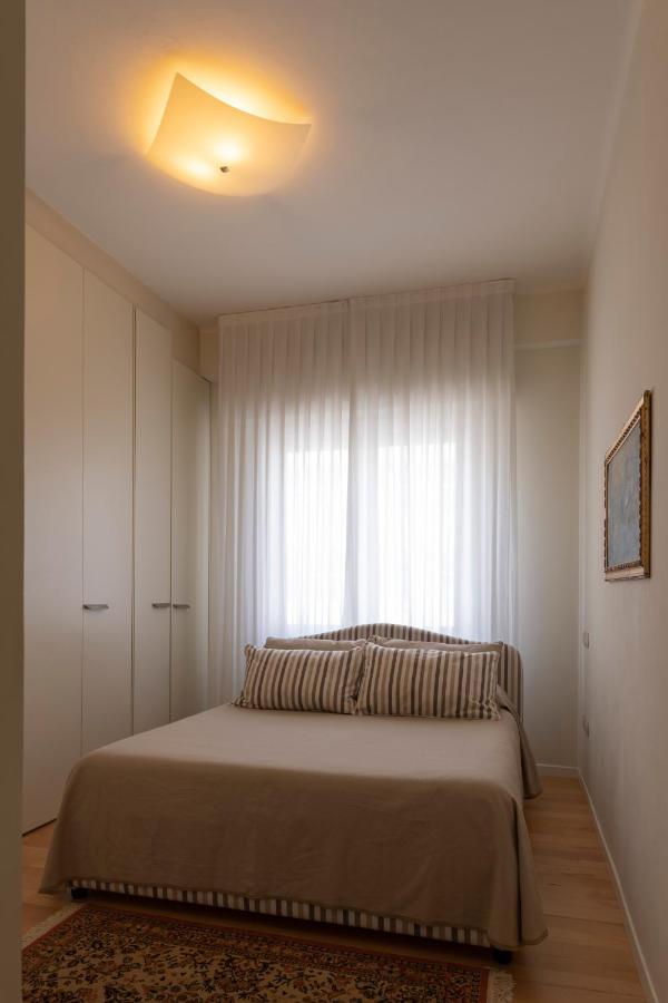 Casa Gramsci Luxury Apartment Pesaro Luaran gambar