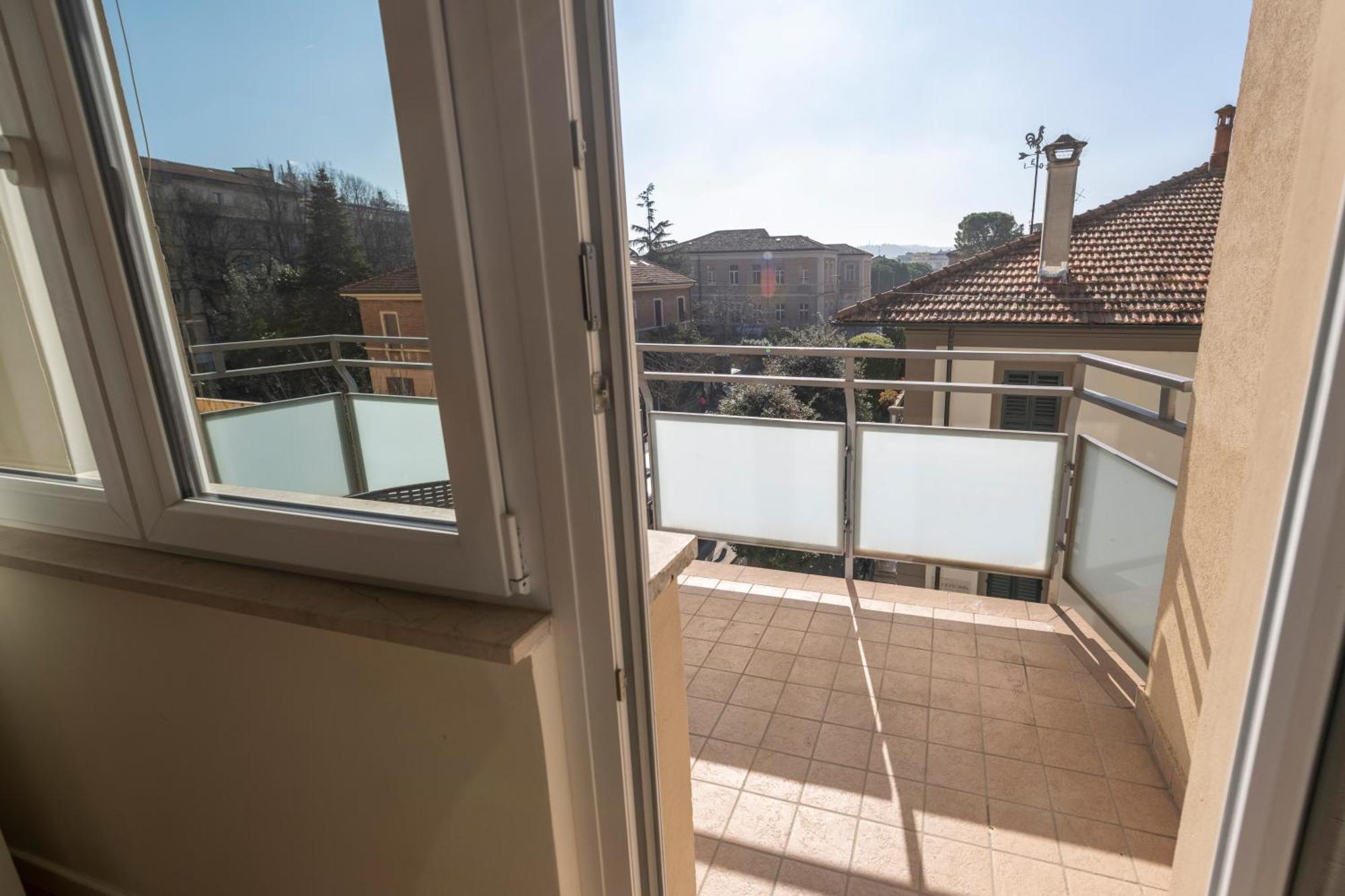 Casa Gramsci Luxury Apartment Pesaro Luaran gambar